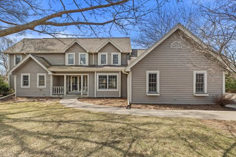 Photo of 4413 Magna Vista Dr, Jackson, WI 53037 (MLS # 1955320)