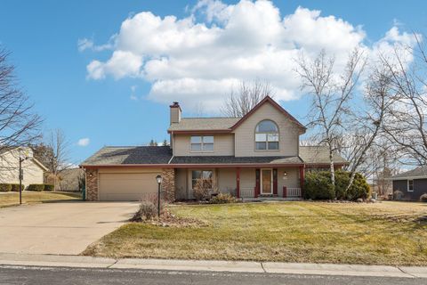 Photo of W142N10472 Magnolia Dr, Germantown, WI 53022 (MLS # 1955287)