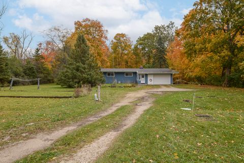 Photo of 4604 S Moorland Rd, New Berlin, WI 53151 (MLS # 1940269) Photo of 4604 S Moorland Rd, New Berlin, WI 53151 (MLS # 1940269)
