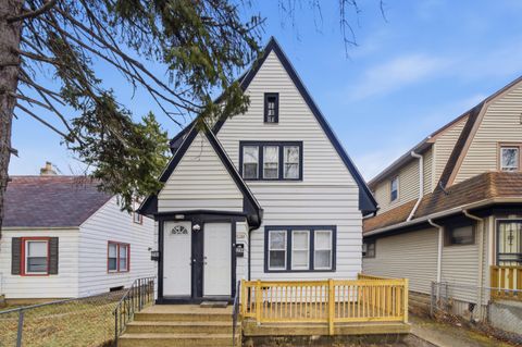 Photo of 3744 N 39th St, Milwaukee, WI 53216 (MLS # 1954707)