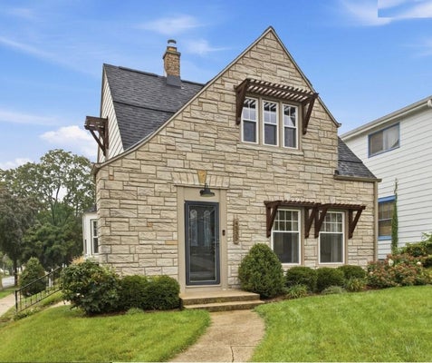 4535 S GRIFFIN AVE, MILWAUKEE, WI 53207 - Image d6ade2adab443efef6d07e82fc830efa/254012429