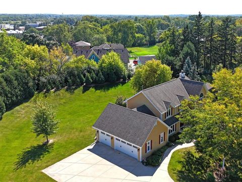 Photo of W140N5331 St. Andrews Cir, Menomonee Falls, WI 53051 (MLS # 1946133)