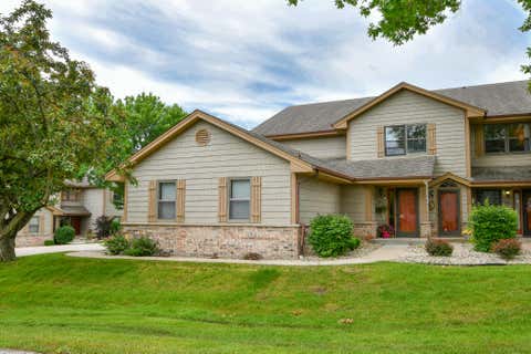 Photo of 1316 32nd Ct, Kenosha, WI 53144 (MLS # 1975836)