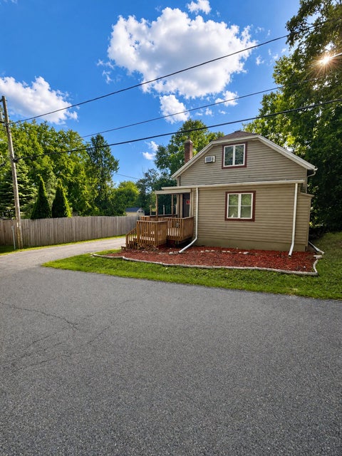 Photo of N3217 Mistle Rd, Geneva, WI 53147 (MLS # 1976304)