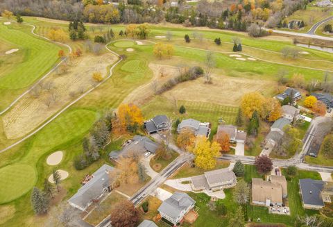 Photo of 3431 W Colette Ct, Mequon, WI 53092 (MLS # 1942576)