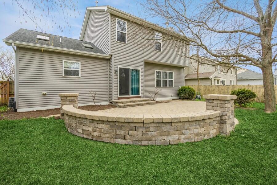 Kenosha, Wisconsin 53144, United States, 3 Bedrooms Bedrooms, ,3 BathroomsBathrooms,Residential,Pending,121242