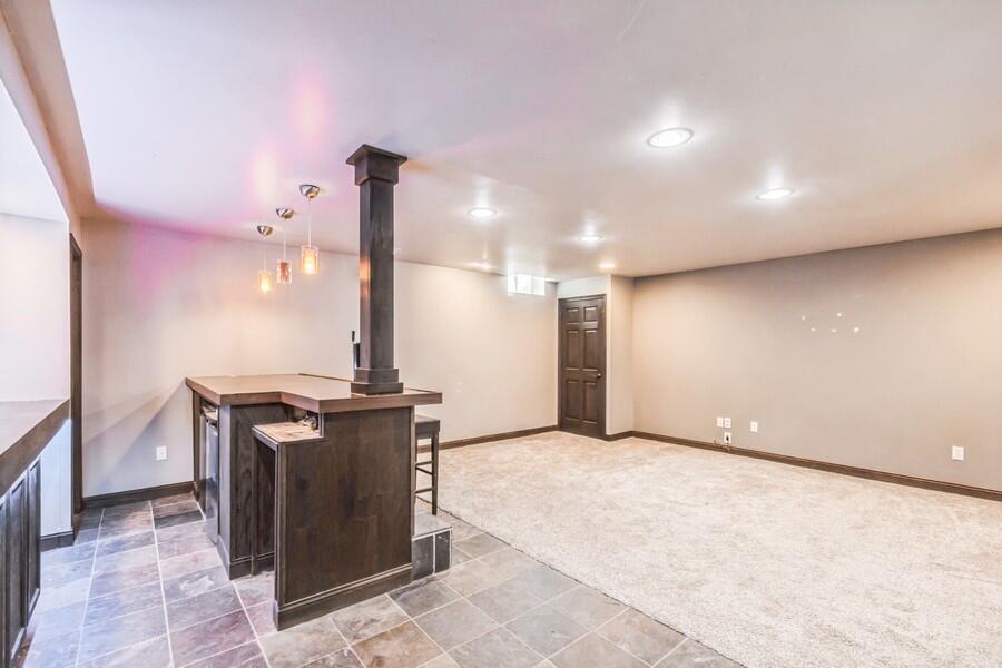 Kenosha, Wisconsin 53144, United States, 3 Bedrooms Bedrooms, ,3 BathroomsBathrooms,Residential,Pending,121242