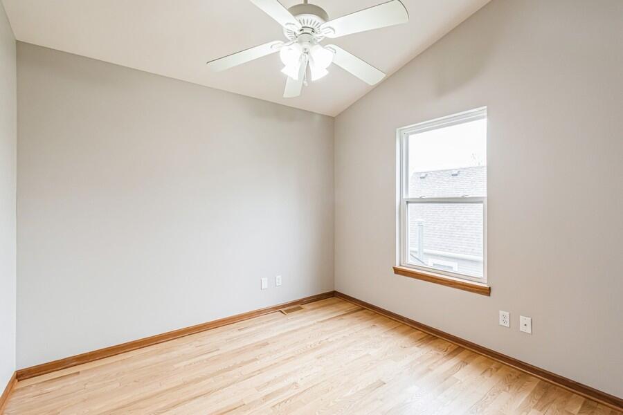 Kenosha, Wisconsin 53144, United States, 3 Bedrooms Bedrooms, ,3 BathroomsBathrooms,Residential,Pending,121242