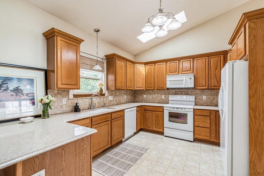 Kenosha, Wisconsin 53144, United States, 3 Bedrooms Bedrooms, ,3 BathroomsBathrooms,Residential,Pending,121242