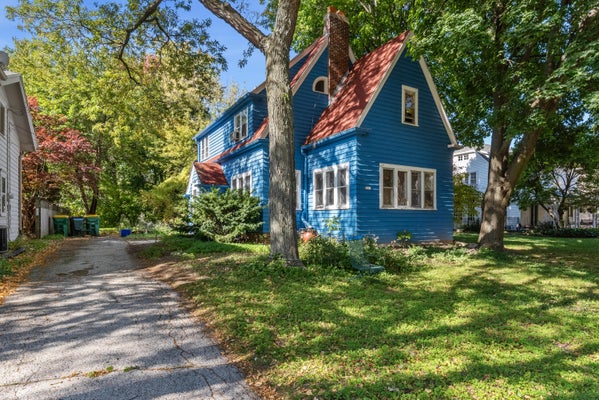 4211 N MARYLAND AVE, MILWAUKEE, WI 53211 - Image d755a1ccb2b8b8ae76138068e1012eb0/4005165158