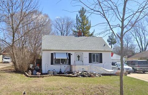 Photo of 3750 S 90th St S, Milwaukee, WI 53228 (MLS # 1946895)