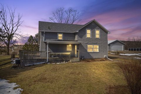 Photo of 754 N Church St, Watertown, WI 53098 (MLS # 1955031)