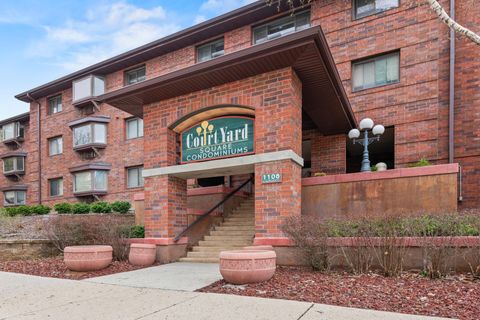 Photo of 1108 N Milwaukee St, Milwaukee, WI 53202 (MLS # 1957747)