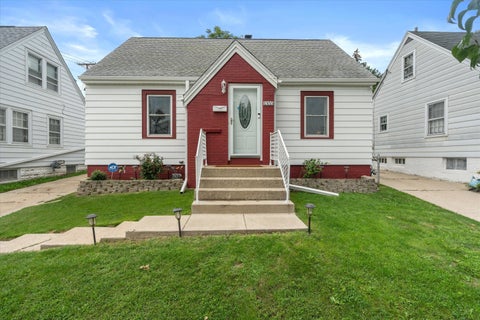 Photo of 1355 S 94th St, West Allis, WI 53214 (MLS # 1979106)