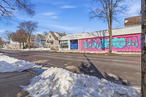 Photo of 720 E Locust St, Milwaukee, WI 53212 (MLS # 1955336)