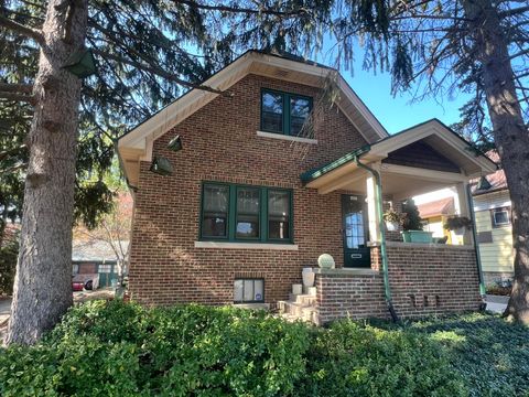 Photo of 5947 N 35th St, Milwaukee, WI 53209 (MLS # 1953485)