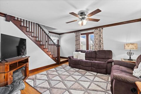 Photo of 421 Middle St, Plymouth, WI 53073 (MLS # 1945170)