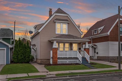 Photo of 2323 E Falling Heath Pl, Milwaukee, WI 53207 (MLS # 1957071)