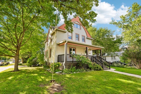 Photo of 530 S Main St, Oconomowoc, WI 53066 (MLS # 1981822)