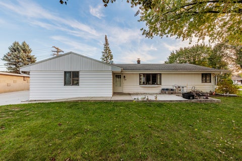 Photo of 3423 W Wanda Ave, Milwaukee, WI 53221 (MLS # 1985512)