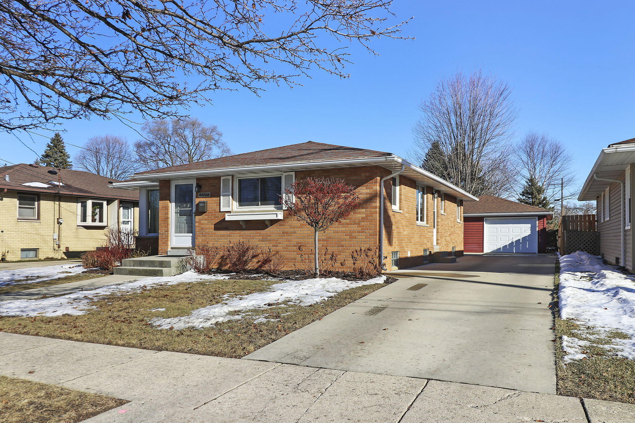 Kenosha, Wisconsin 53142, United States, 3 Bedrooms Bedrooms, ,2 BathroomsBathrooms,Residential,Active,16304