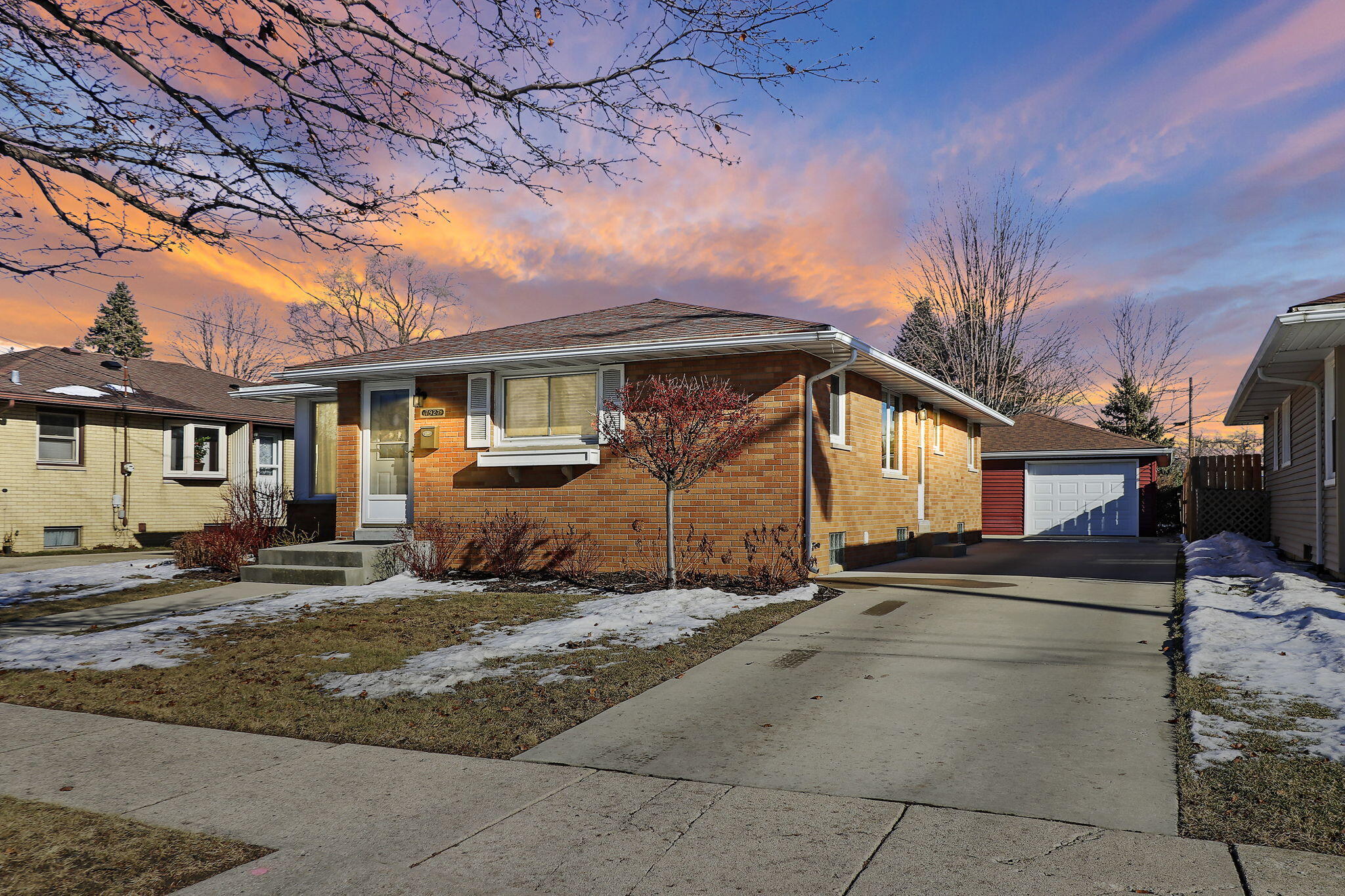 Kenosha, Wisconsin 53142, United States, 3 Bedrooms Bedrooms, ,2 BathroomsBathrooms,Residential,Active,16304