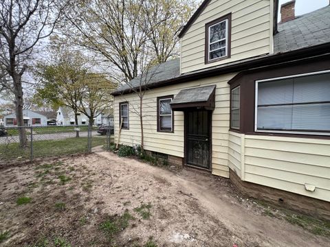 Photo of 4850 N 24th Pl, Milwaukee, WI 53209 (MLS # 1960590)