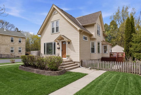 Photo of 422 W Grand Ave, Port Washington, WI 53074 (MLS # 1962700)