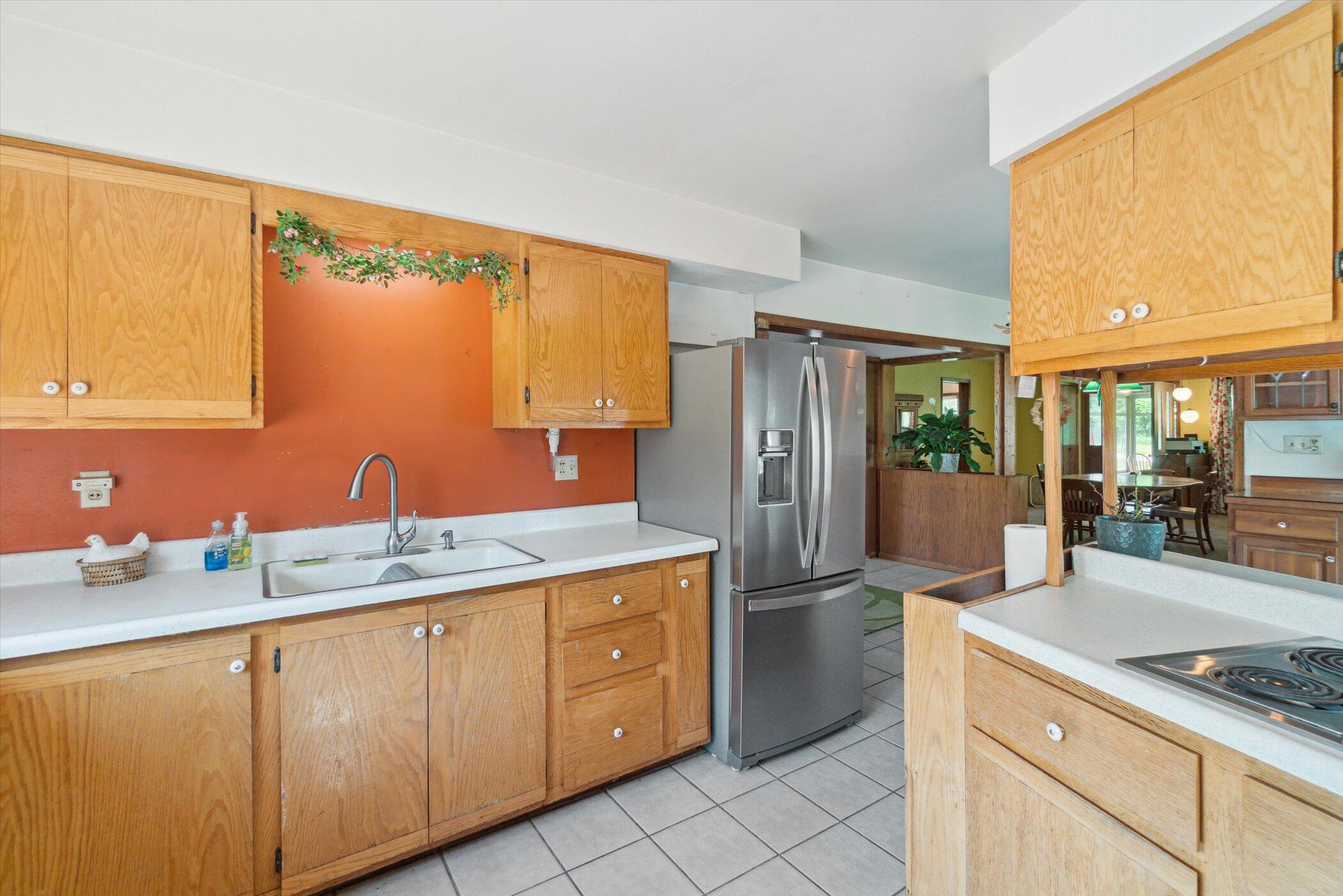 Lyons, Wisconsin 53105, United States, 4 Bedrooms Bedrooms, ,3 BathroomsBathrooms,Residential,Active,146115