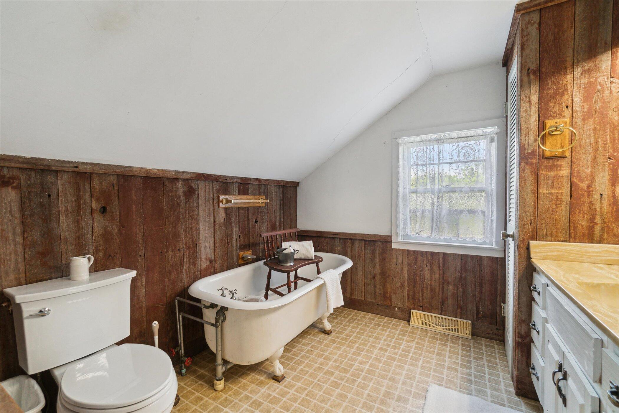 Lyons, Wisconsin 53105, United States, 4 Bedrooms Bedrooms, ,3 BathroomsBathrooms,Residential,Active,146115