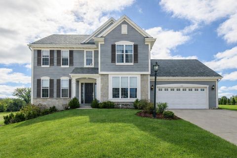 Photo of 3513 Olde Howell Rd, Waukesha, WI 53188 (MLS # 1952532)