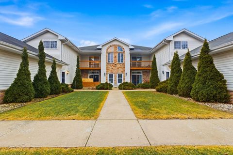 Photo of 6248 S Creekside Dr, Cudahy, WI 53110 (MLS # 1952786)