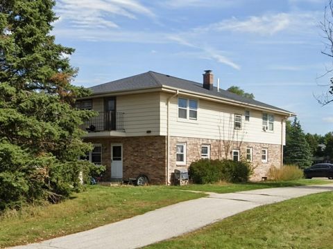 Photo of 2090 Emery Ct, East Troy, WI 53120 (MLS # 1960321)