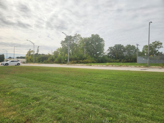 621 E RAWSON AVE, OAK CREEK, WI 53154 - Image d910d968ecd6077f45c38fa494e2ef85/2820512658