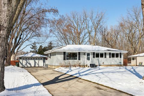 Photo of 6751 S 111th St, Franklin, WI 53132 (MLS # 1954693)