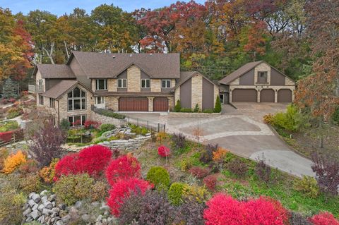 Photo of 24412 78th St, Paddock Lake, WI 53168 (MLS # 1948800)