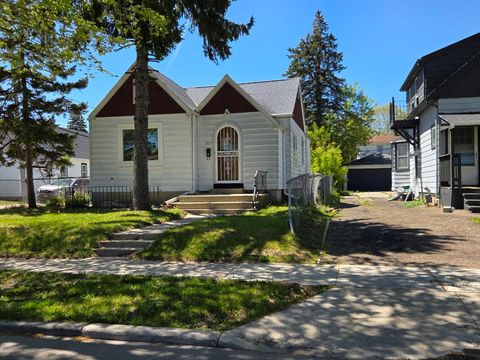 Photo of 6017 N 37th St, Milwaukee, WI 53209 (MLS # 1964040)