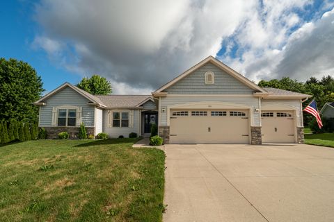 Photo of 333 Nature Pl, Johnson Creek, WI 53038 (MLS # 1968144)