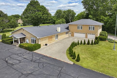 Photo of 740 S Cosgwell Dr, Salem Lakes, WI 53170 (MLS # 1968295)