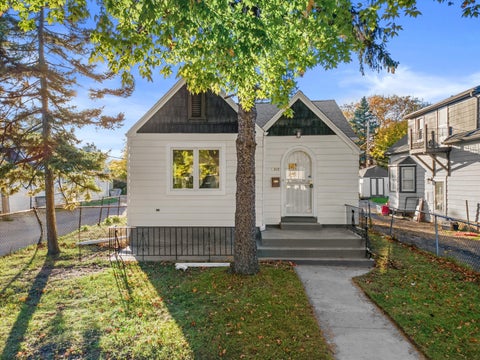 Photo of 6017 N 37th St, Milwaukee, WI 53209 (MLS # 1984849)