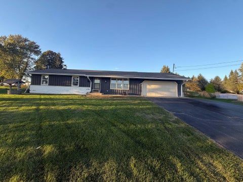 Photo of 1760 Western Ave, Jackson, WI 53037 (MLS # 1983797)