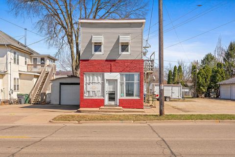 Photo of 1705 - 1707 16th St S, La Crosse, WI 54601 (MLS # 1956682)