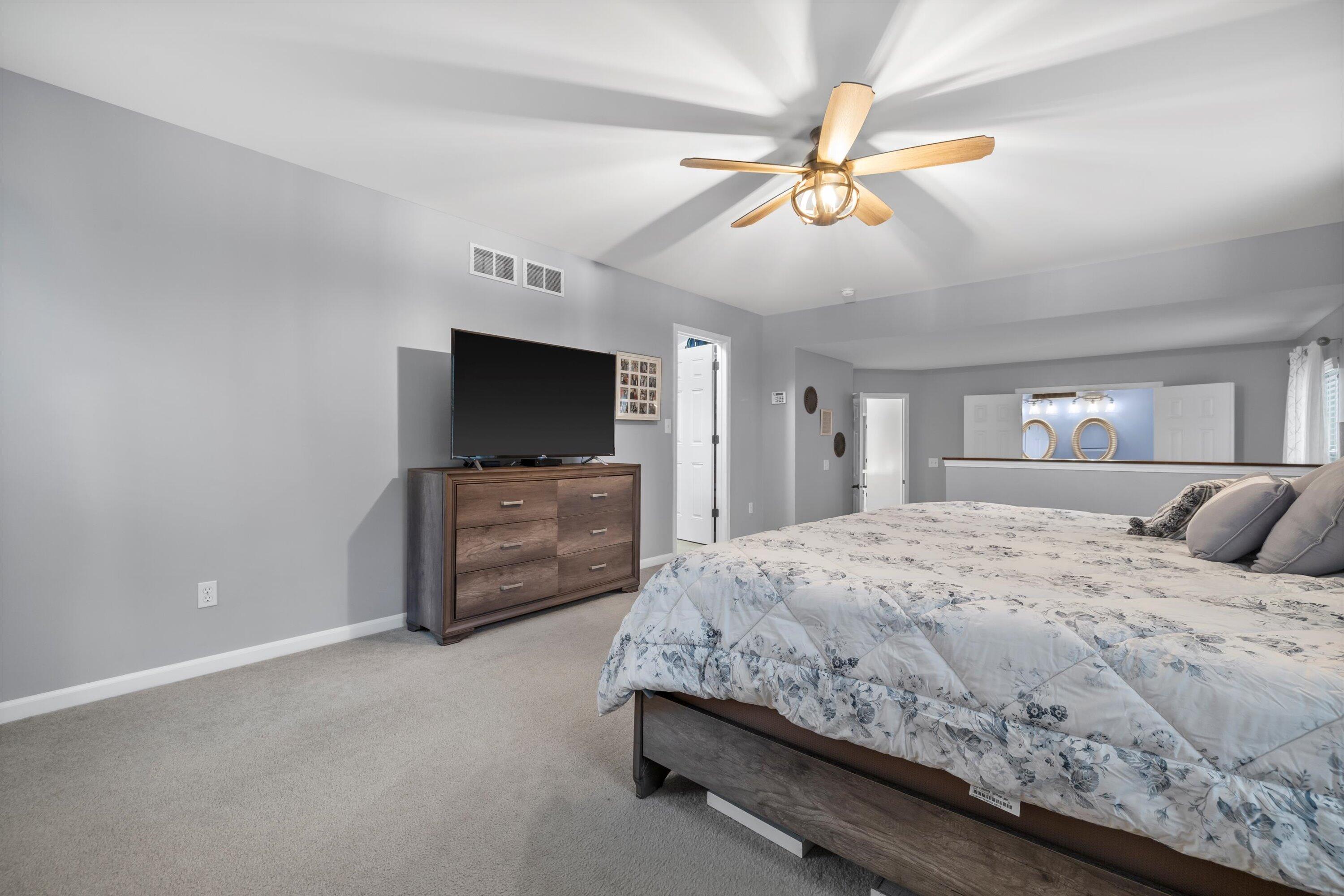 Kenosha, Wisconsin 53142, United States, 5 Bedrooms Bedrooms, ,4 BathroomsBathrooms,Residential,Active,192950