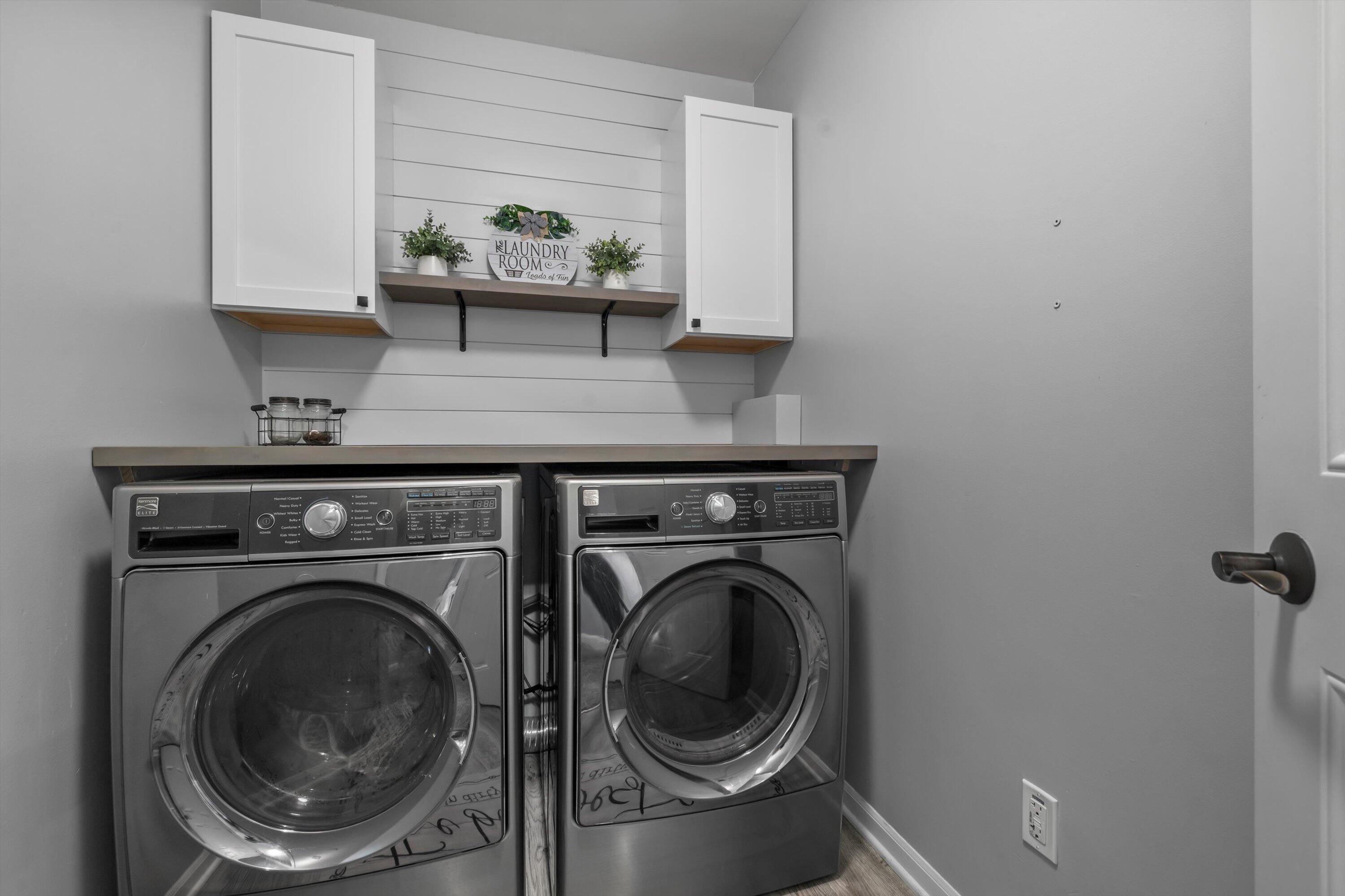 Kenosha, Wisconsin 53142, United States, 5 Bedrooms Bedrooms, ,4 BathroomsBathrooms,Residential,Active,192950