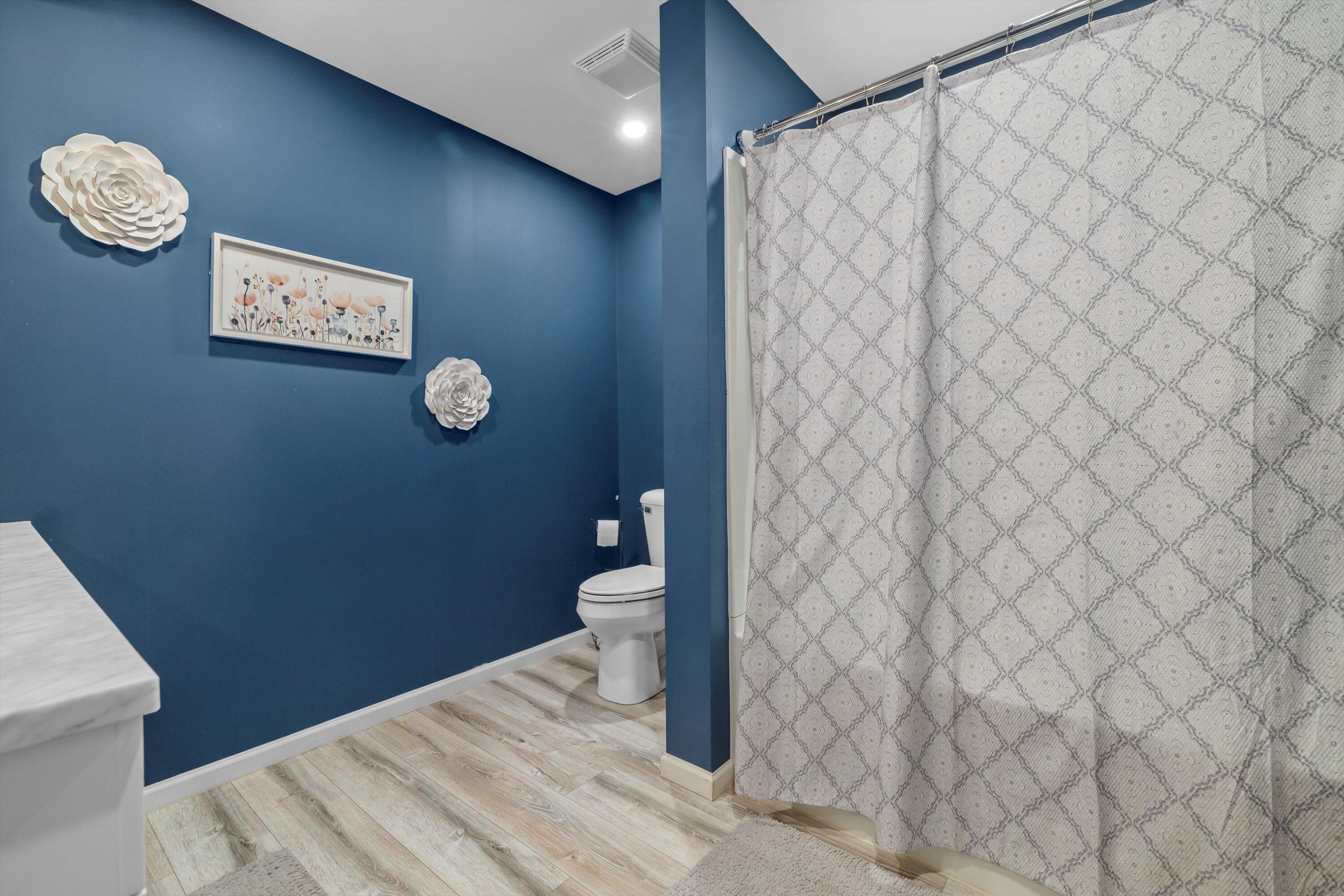 Kenosha, Wisconsin 53142, United States, 5 Bedrooms Bedrooms, ,4 BathroomsBathrooms,Residential,Active,192950