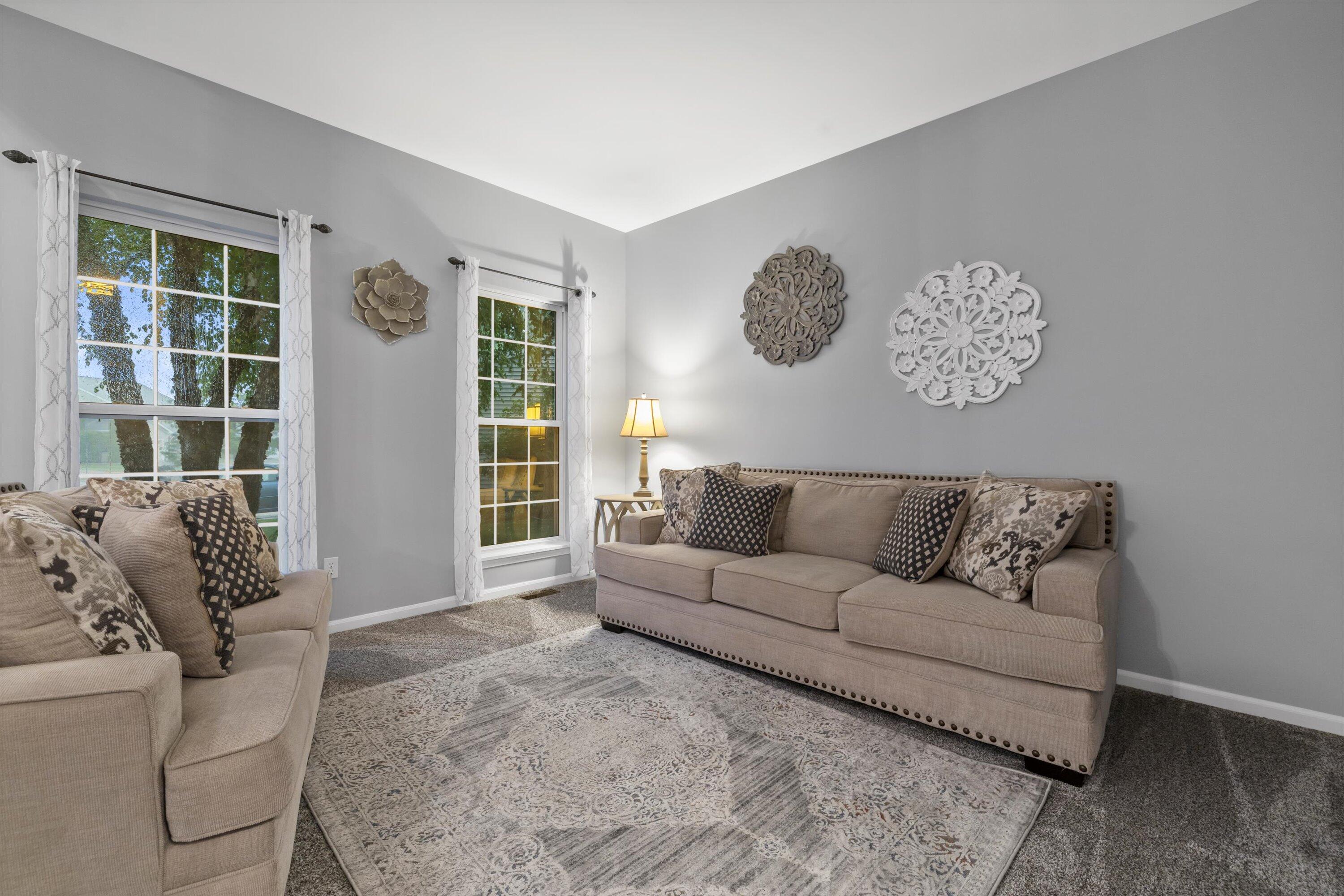 Kenosha, Wisconsin 53142, United States, 5 Bedrooms Bedrooms, ,4 BathroomsBathrooms,Residential,Active,192950