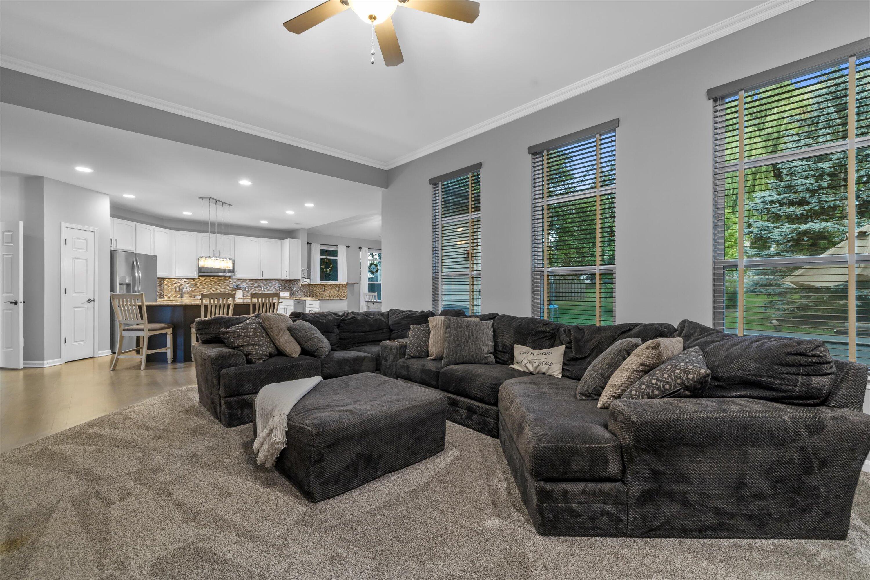 Kenosha, Wisconsin 53142, United States, 5 Bedrooms Bedrooms, ,4 BathroomsBathrooms,Residential,Active,192950