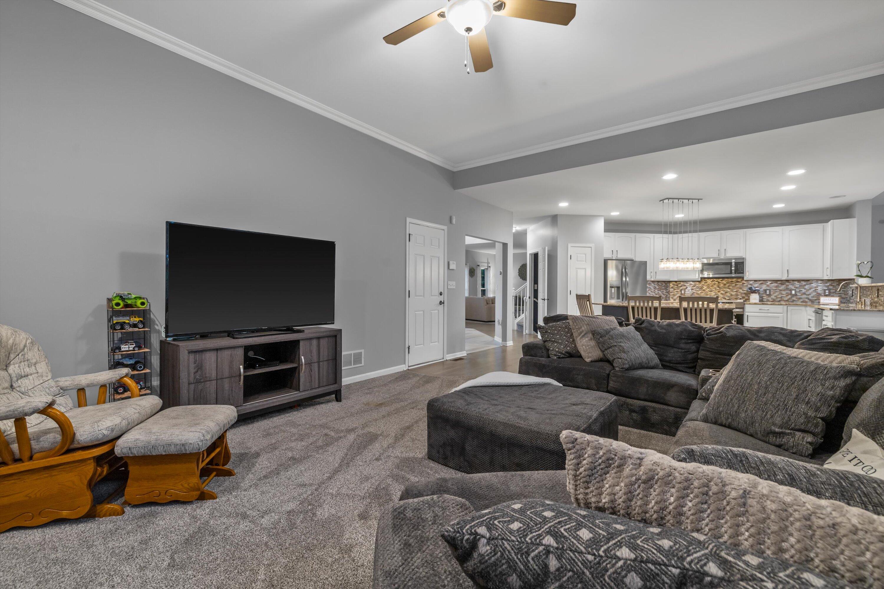 Kenosha, Wisconsin 53142, United States, 5 Bedrooms Bedrooms, ,4 BathroomsBathrooms,Residential,Active,192950