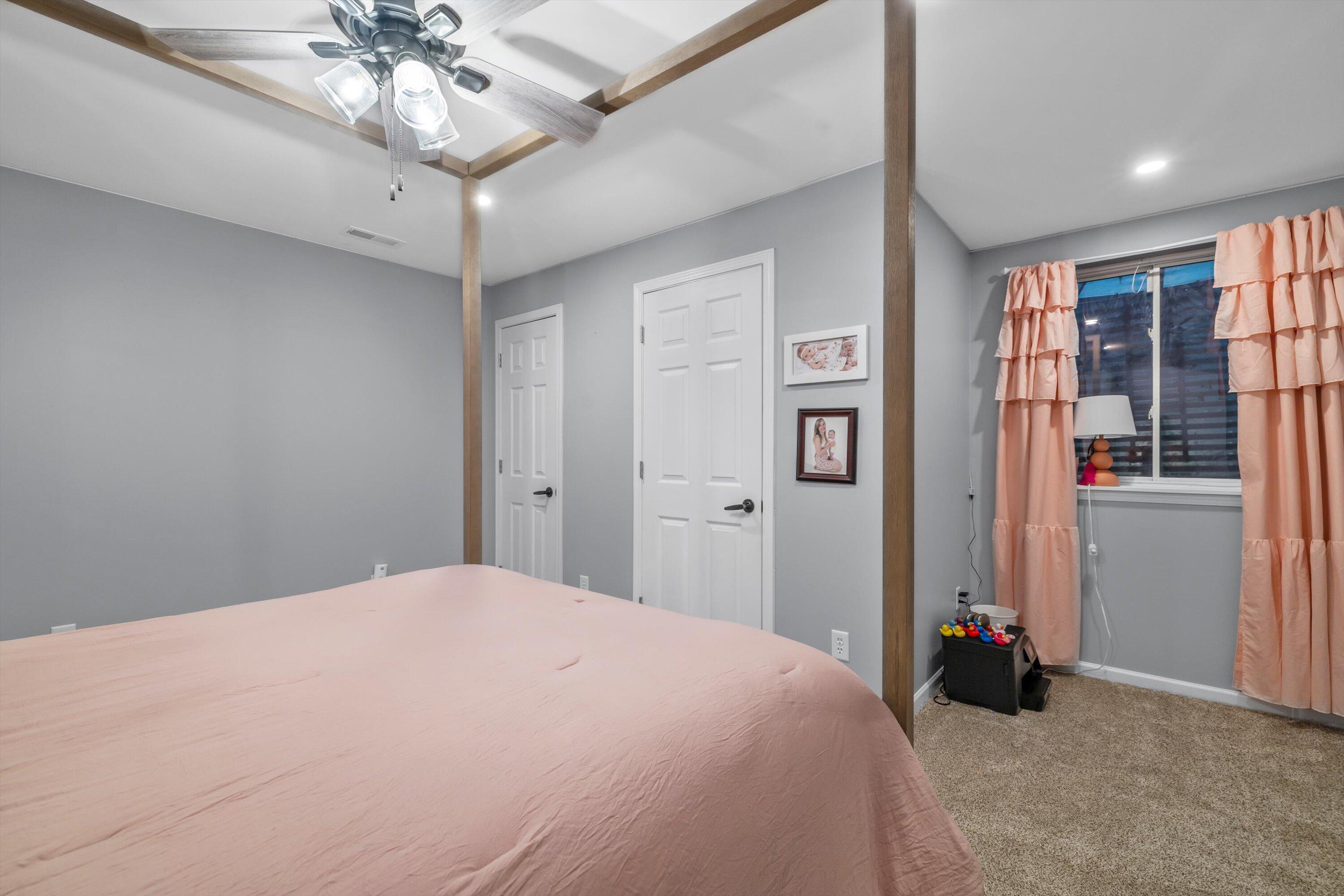 Kenosha, Wisconsin 53142, United States, 5 Bedrooms Bedrooms, ,4 BathroomsBathrooms,Residential,Active,192950