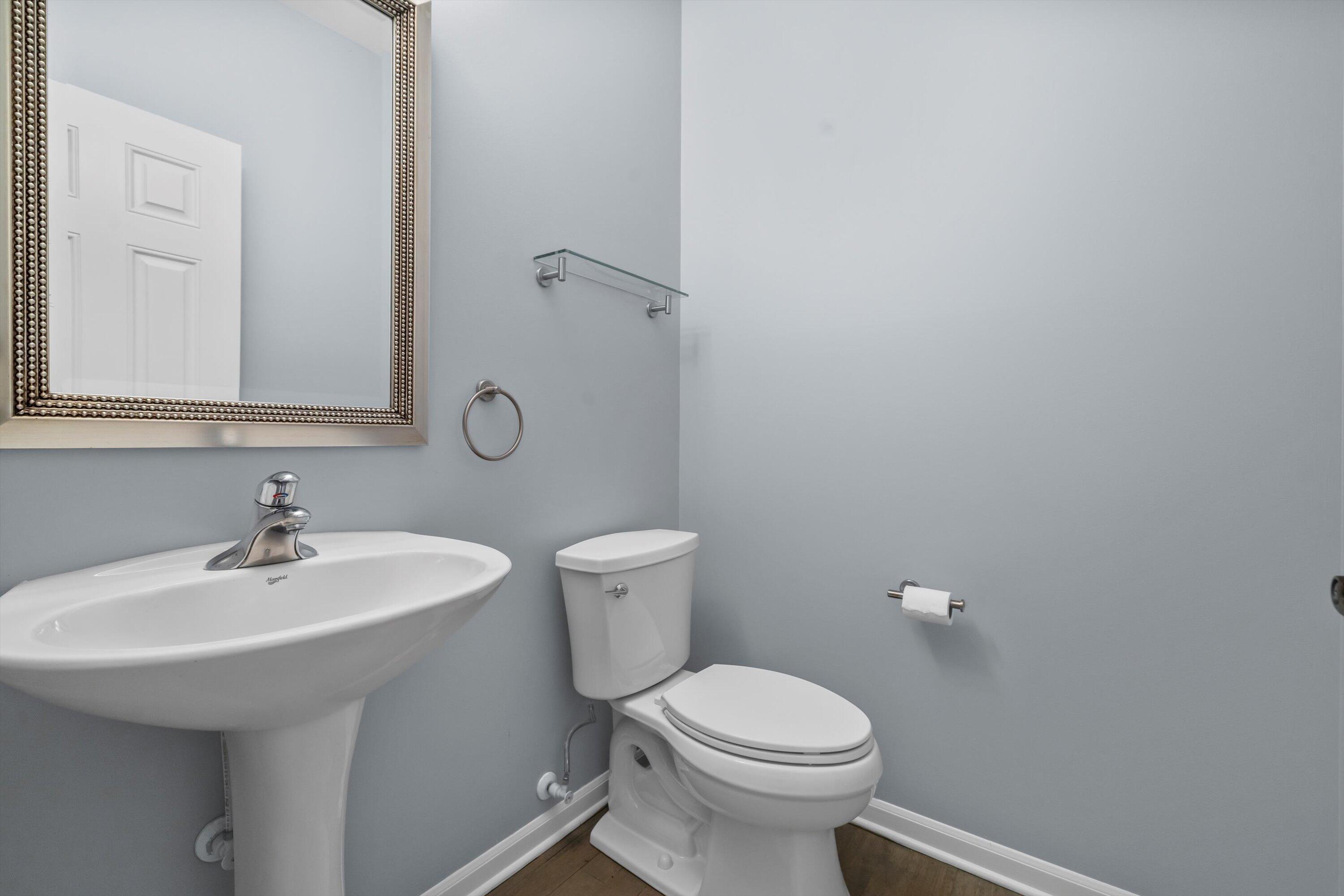 Kenosha, Wisconsin 53142, United States, 5 Bedrooms Bedrooms, ,4 BathroomsBathrooms,Residential,Active,192950